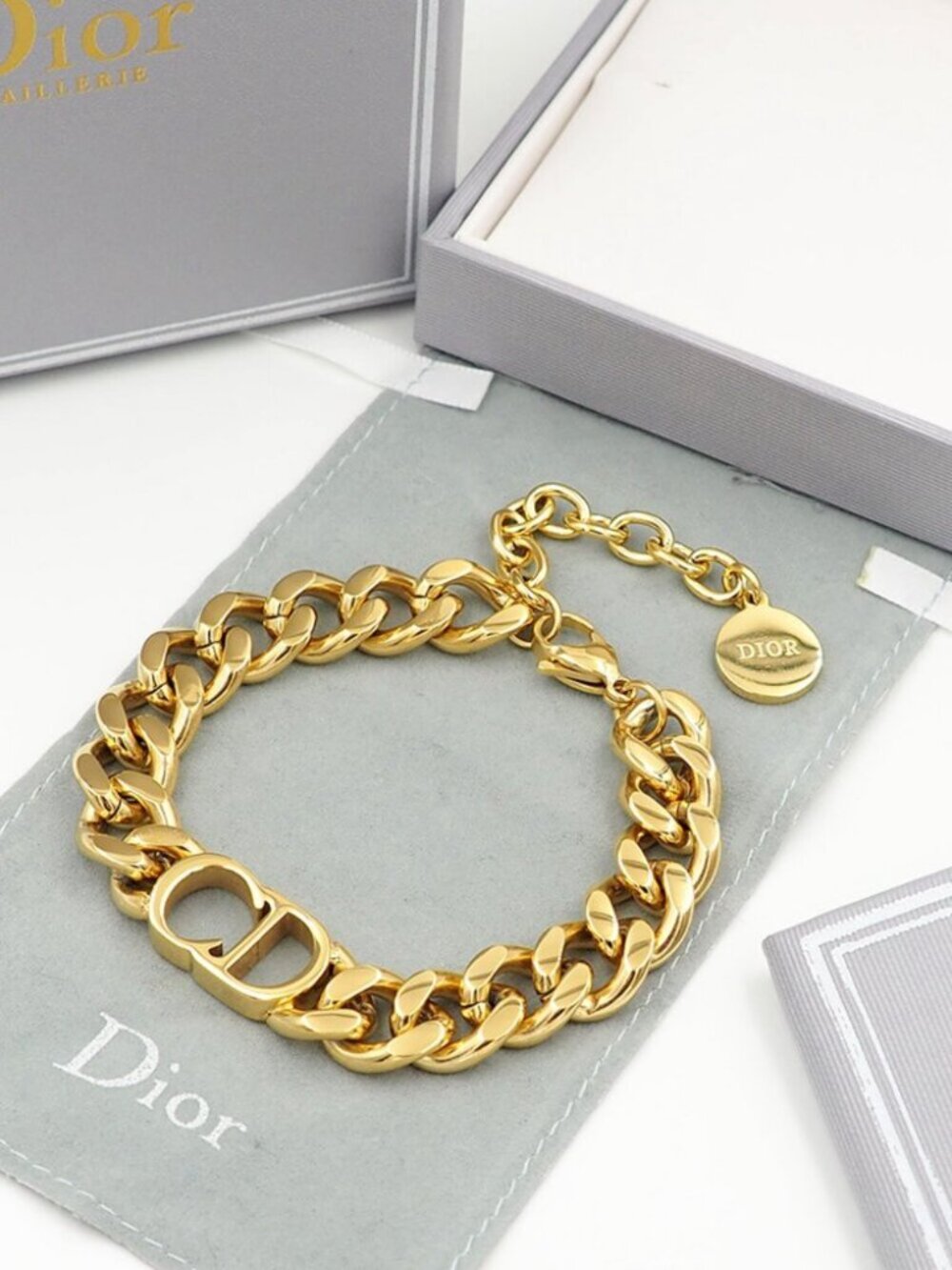 🌹Dior Gold-Tone CD Logo Bracelet